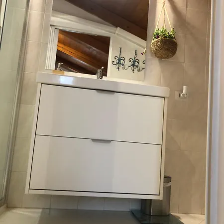 Διαμέρισμα Deliziosa Mansarda Nel Quartiere Marina - Q8577 *