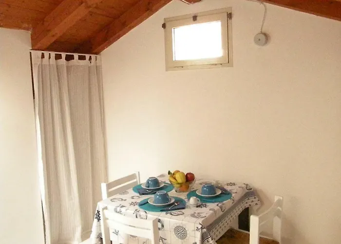 Deliziosa Mansarda Nel Quartiere Marina - Q8577 Apartmán